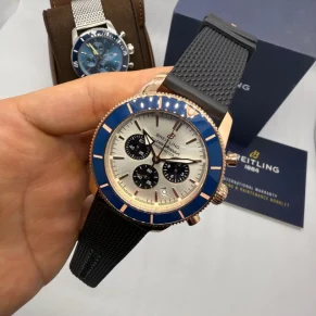 Relógio Breitling em aço e silicone para revenda no atacado