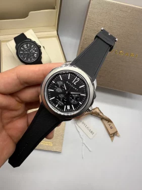 Relógio Bulgari em aço 904L com cronógrafo e vidro de para revenda no atacado foto 1
