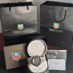 Relógio Tag Heuer F1 com caixa original e sacola para revenda no atacado